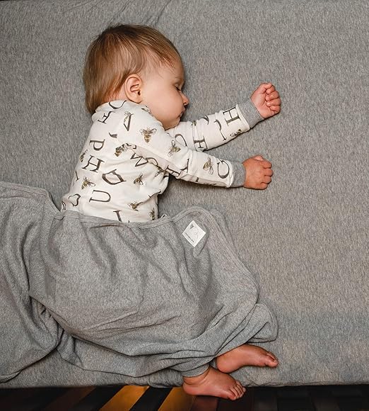 Organic Cotton Baby Pajamas with Feet – Soft and Easy Zip-Up for Babies